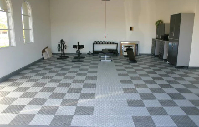 רצפה מודולרית למכון כושר