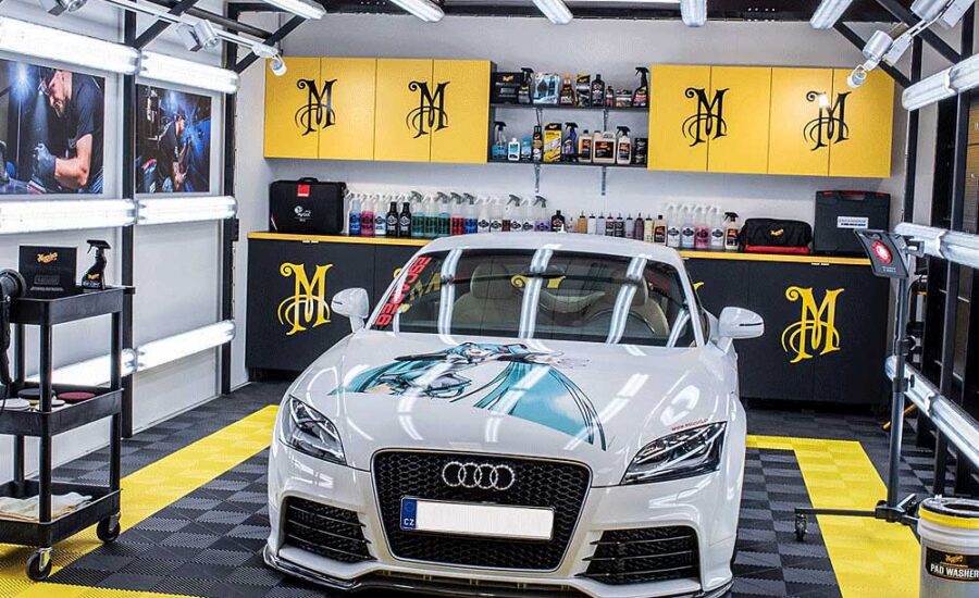 רצפה מודולרית למוסך