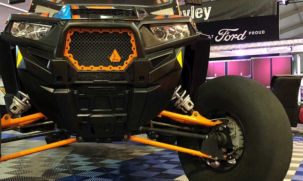 רצפה מודולרית למוסך