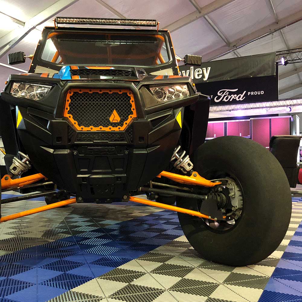 רצפה מודולרית למוסך